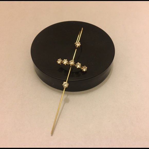 Set Of 7 Gold Ear Climbers/ $6 each - Picture 6 of 9